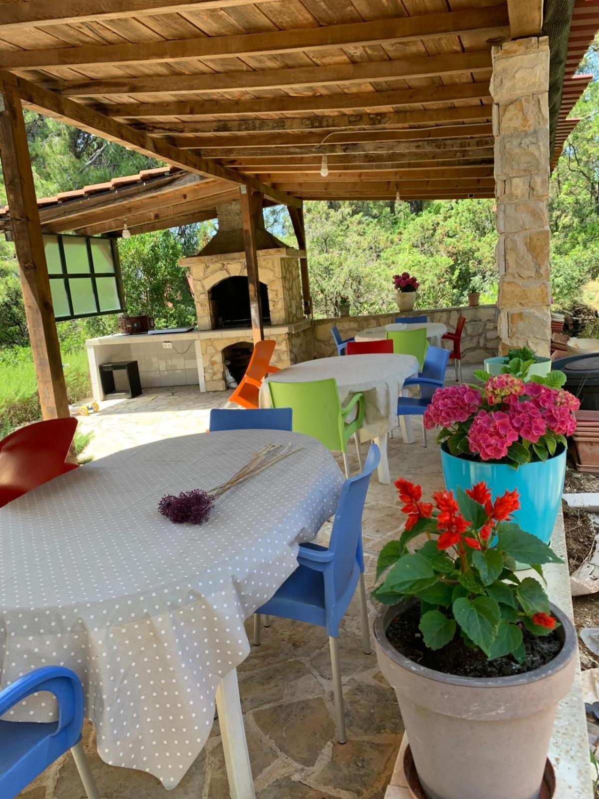 Guest House Alek Vrboska Exterior photo